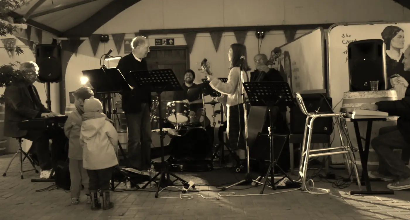 https://www.upwelljazzclub.co.uk/images/webp/6f34ed911d483c47e2f33f436aa082a8.webp